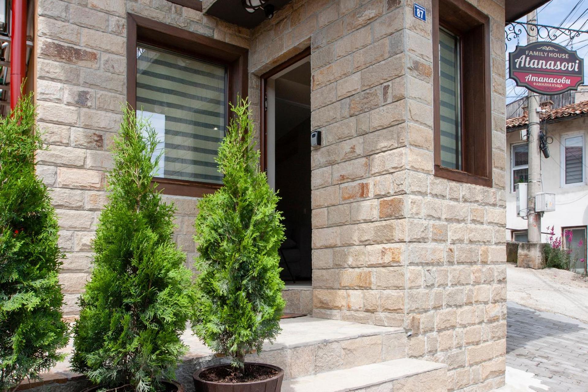 Family House Atanasovi Villa Veliko Tărnovo Exteriör bild